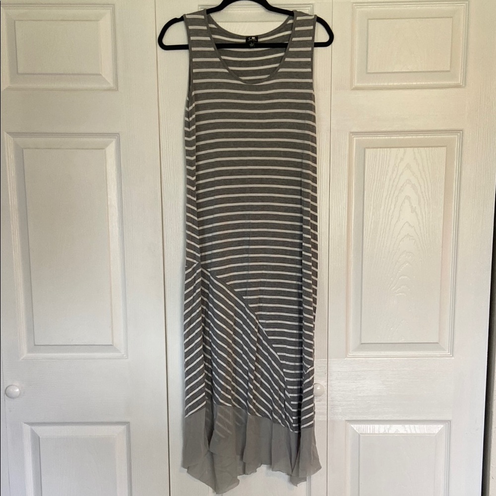 Cable & Gauge Gray and White Striped Sleeveless Maxi Dress